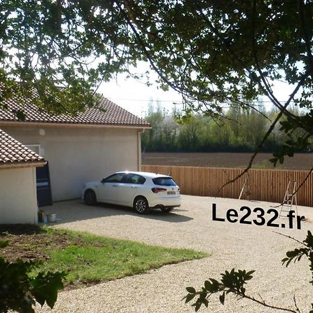 Logements Le232 fr Chasseneuil-du-Poitou Extérieur photo